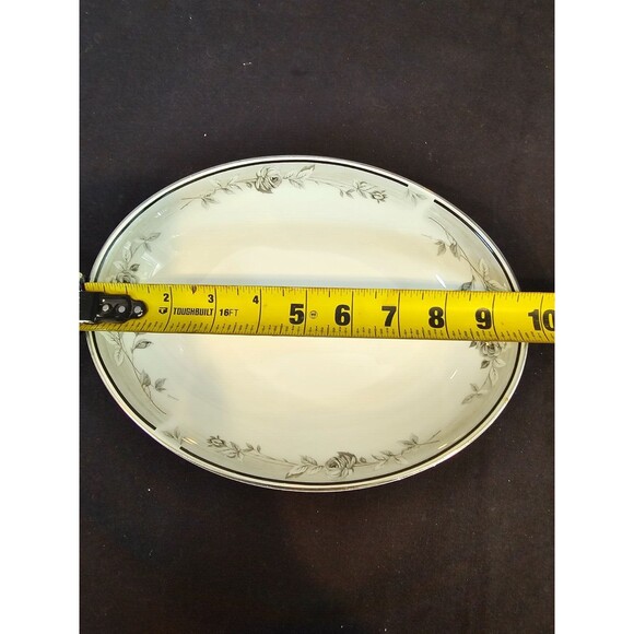 Royal Doulton Winter Rose Oval 9 3/4